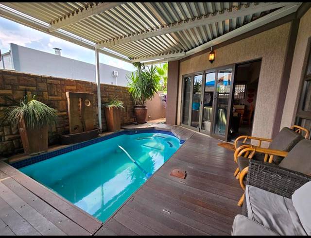 4 BEDROOM TOWNHOUSE FOR SALE IN VANDERBIJLPARK SW 5